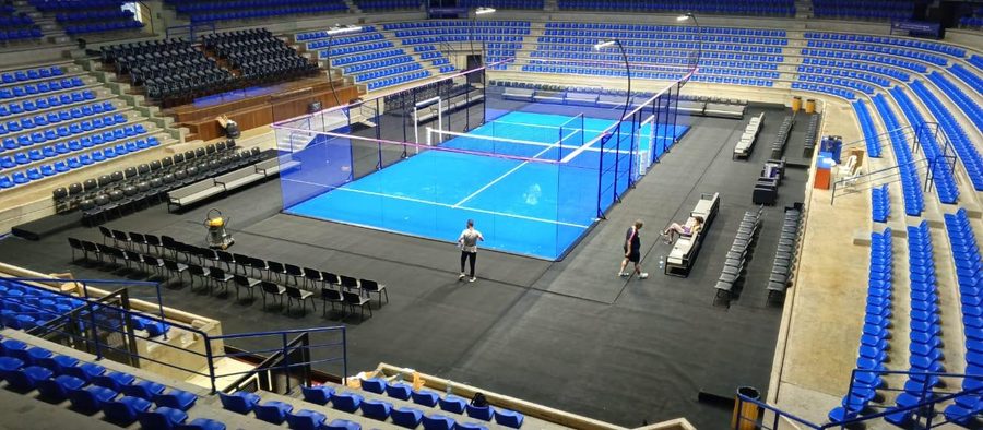 Indoor padel setup
